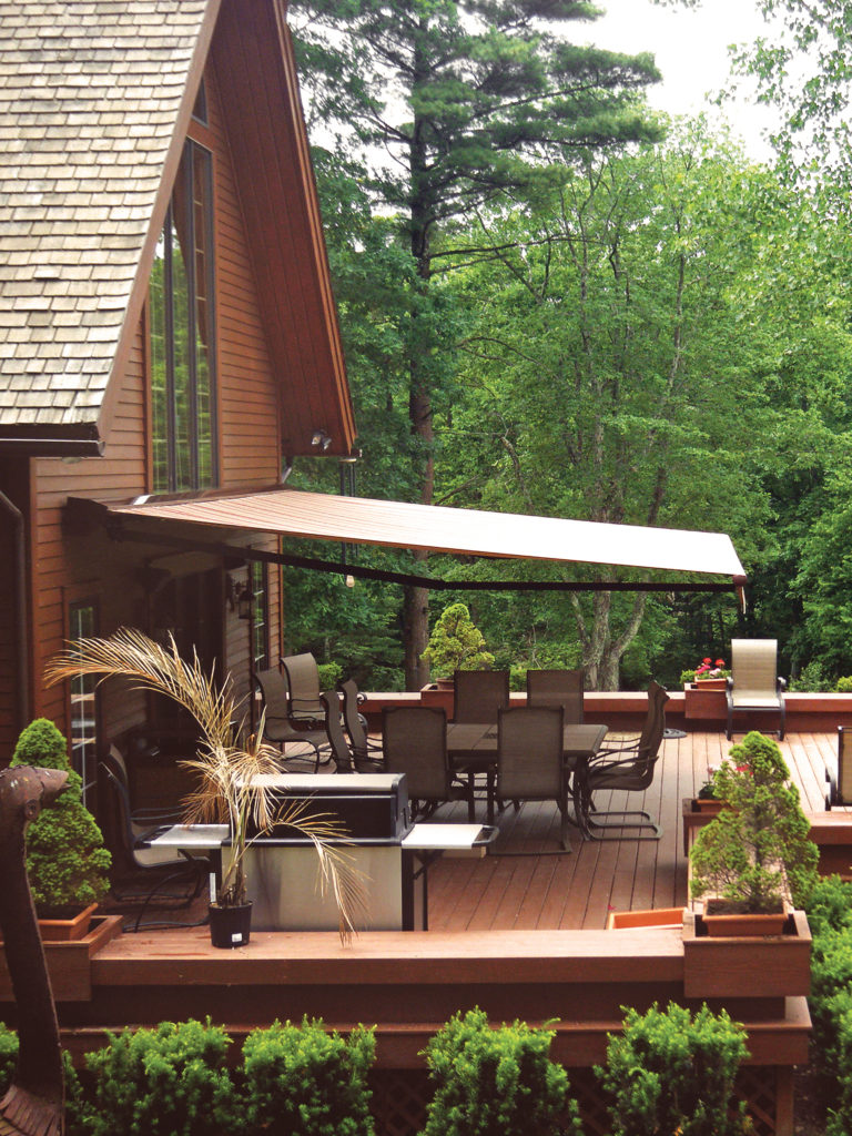 retractable awning